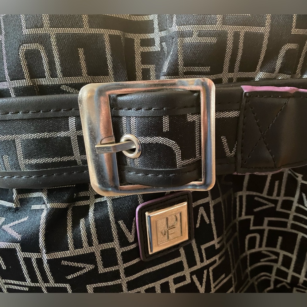 ☘️Diane Von Furstenberg DVF Randa Bucket Tote Bag. Office/carry on/overnight - Picture 3 of 11